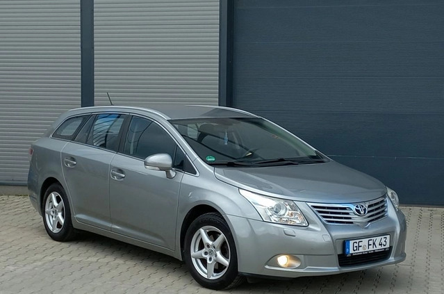 Toyota Avensis cena 33900 przebieg: 177121, rok produkcji 2009 z Olsztyn małe 121